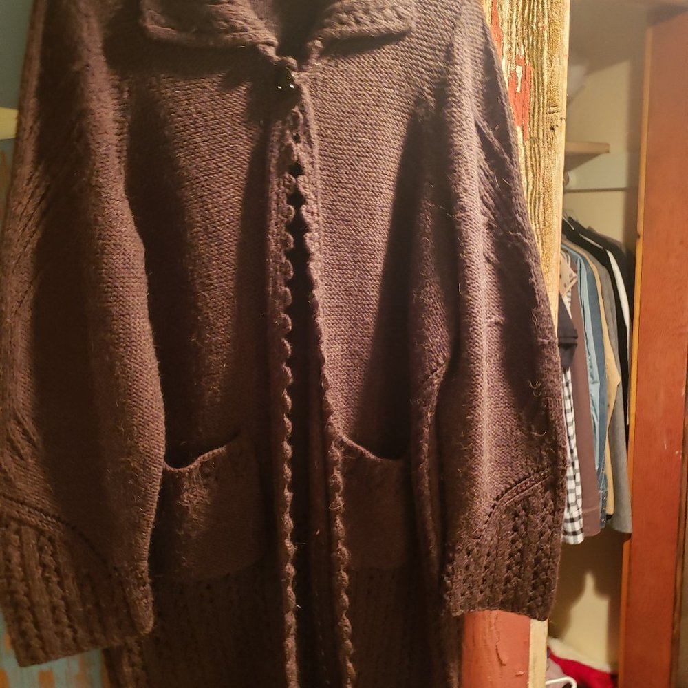 Liz Claiborne long brown sweater Size L